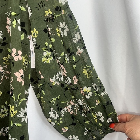 Time and Tru balloon sleeve flowy chiffon romantic blouse Sz XL (16-18) - Picture 8 of 12